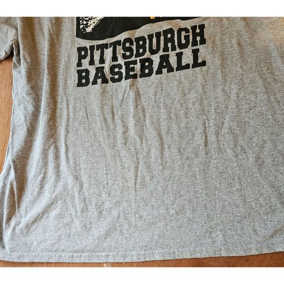Gildan Pittsburgh Baseball T-Shirt Gray Men 2XL Heavy Cotton Retro Fan Shirt - Picture 4 of 6